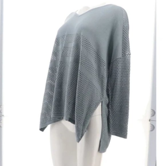 NWT! WynneLayers Mesh-DetailUnstructured V-Neck Sweater color Dusty Blue - Picture 4 of 7